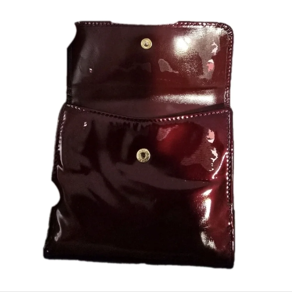 Elegant And Classic Authentic Gucci Burgundy Leather Wallet With Bamboo Accent